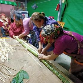 部落婦女共同製作傳統abay03